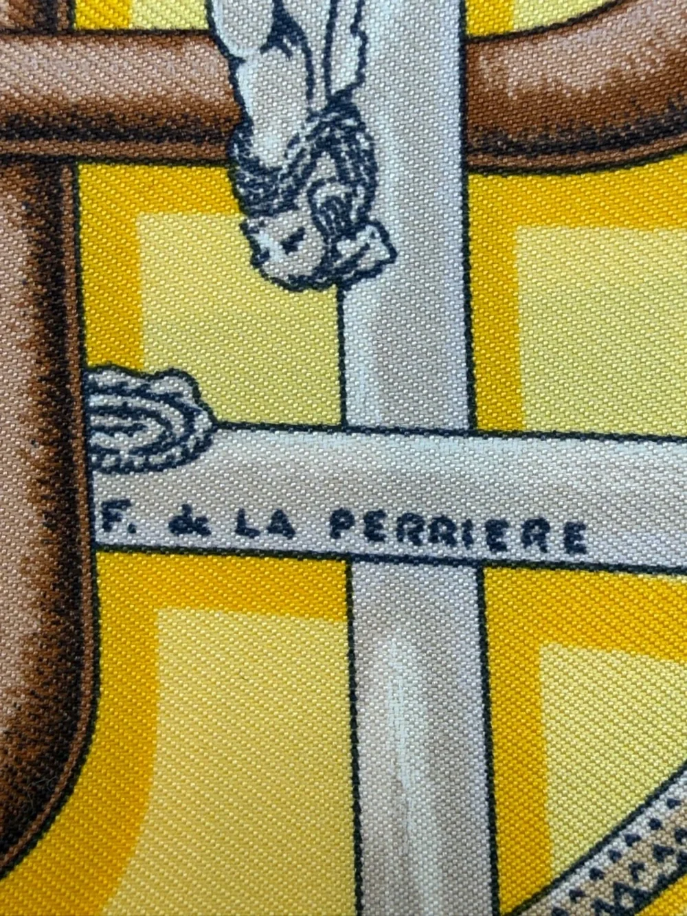 HERMES SCARF CARRE 45 CANNES & POMMEAUX SILK YELLOW - Picture 7 of 8